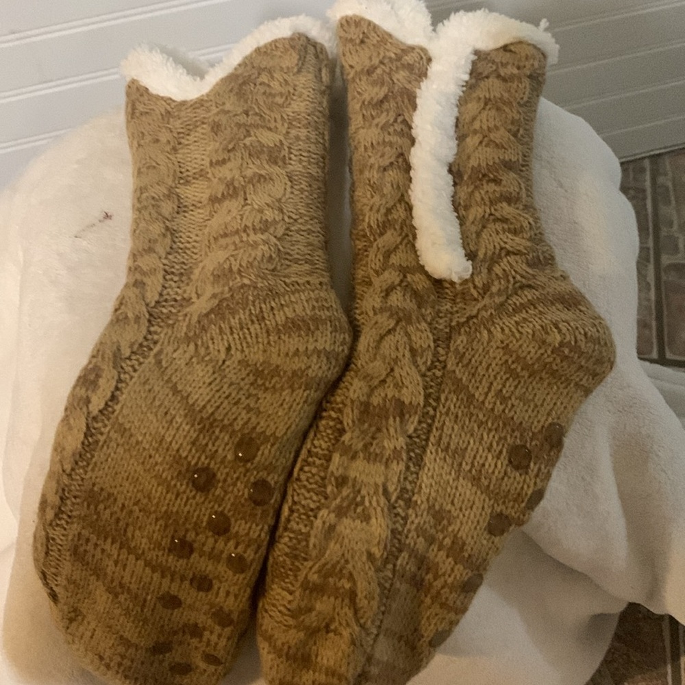 Slippers!!! - Picture 3 of 4